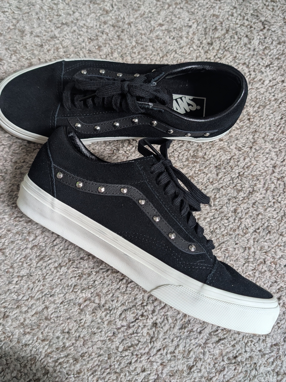 Vans Women's Black Studded Old Skool Sneakers